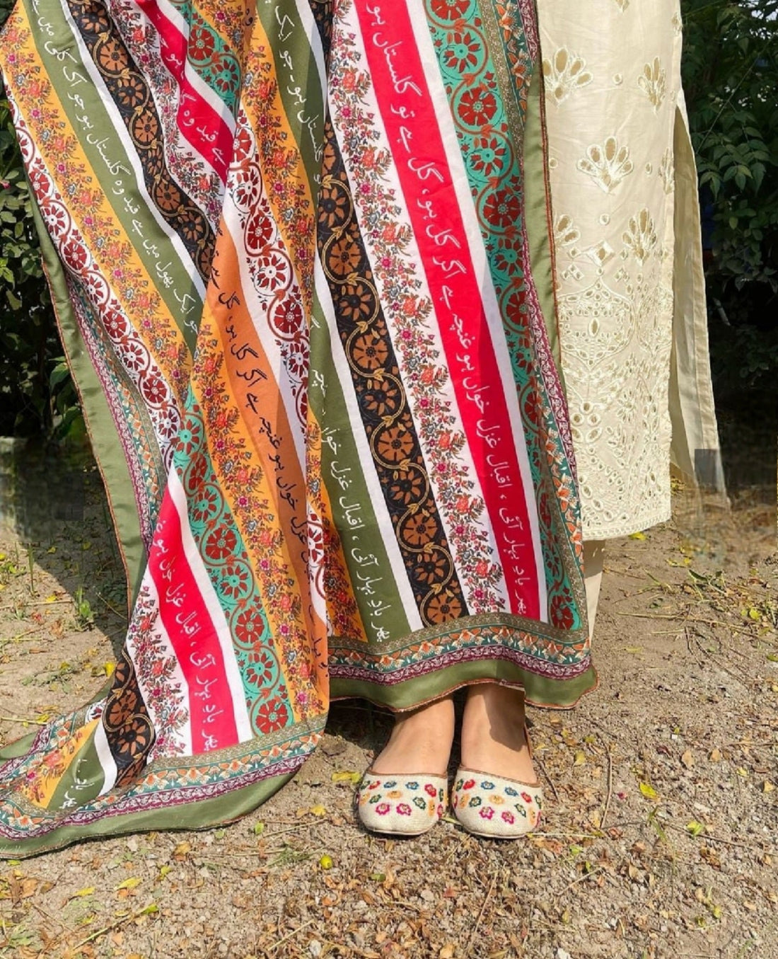 PHOOL Strip Silk Dupatta